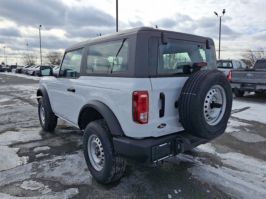 New 2025 Ford Bronco Base SUV