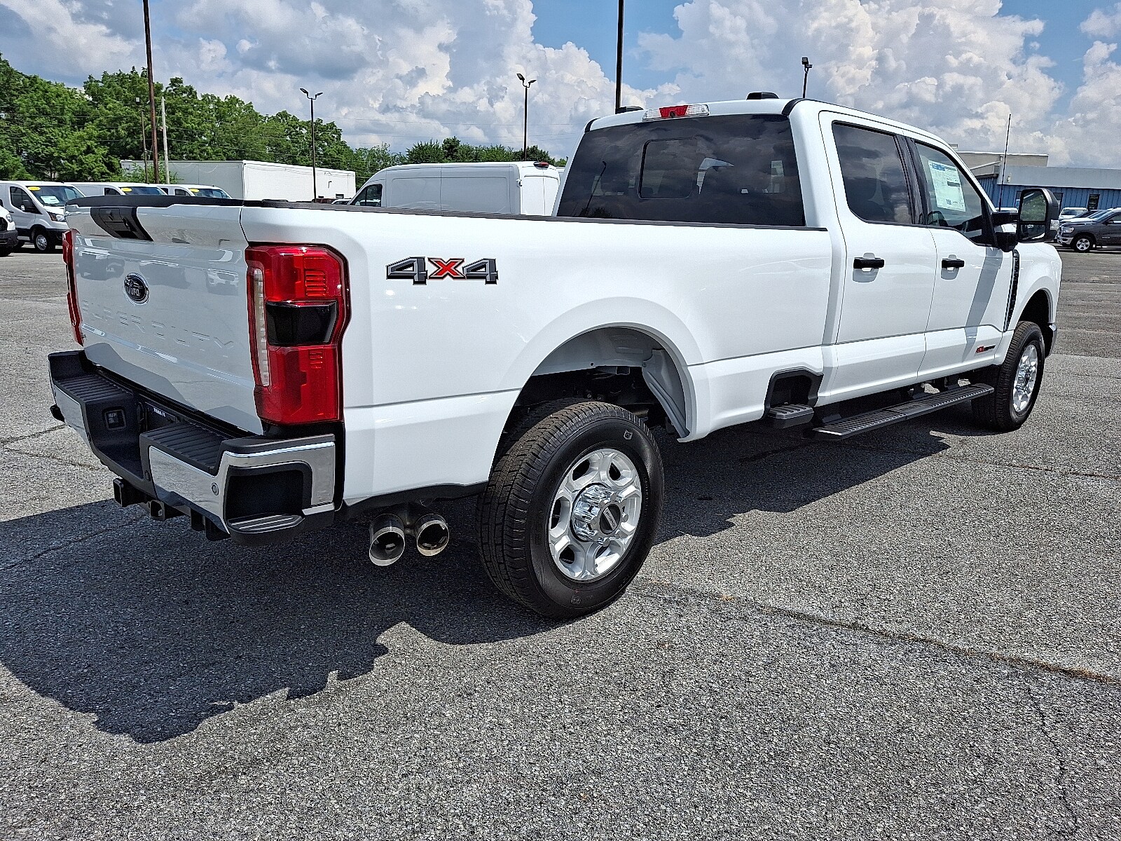 2025 Ford F-350 XLT photo 4