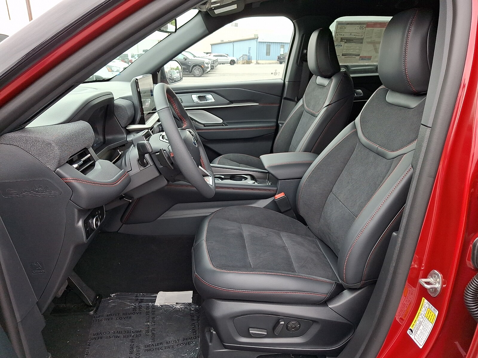 2026 Ford Explorer ST - Photo 9