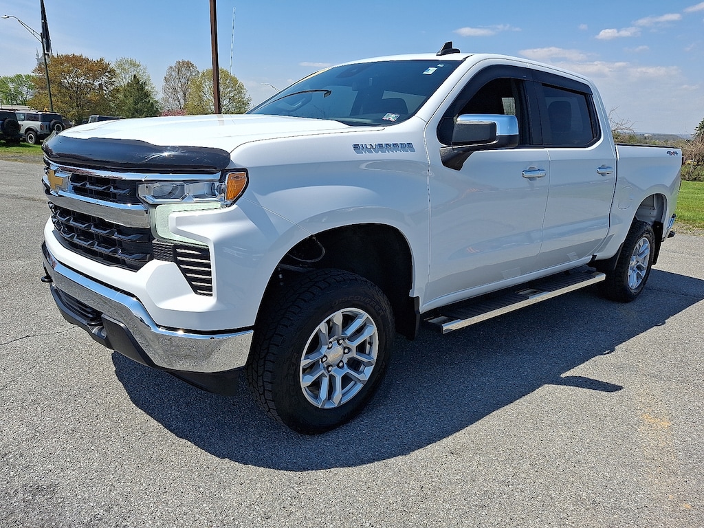 Used 2022 Chevrolet Silverado 1500 4WD Crew Cab Short Bed LT With 2FL Crew Cab