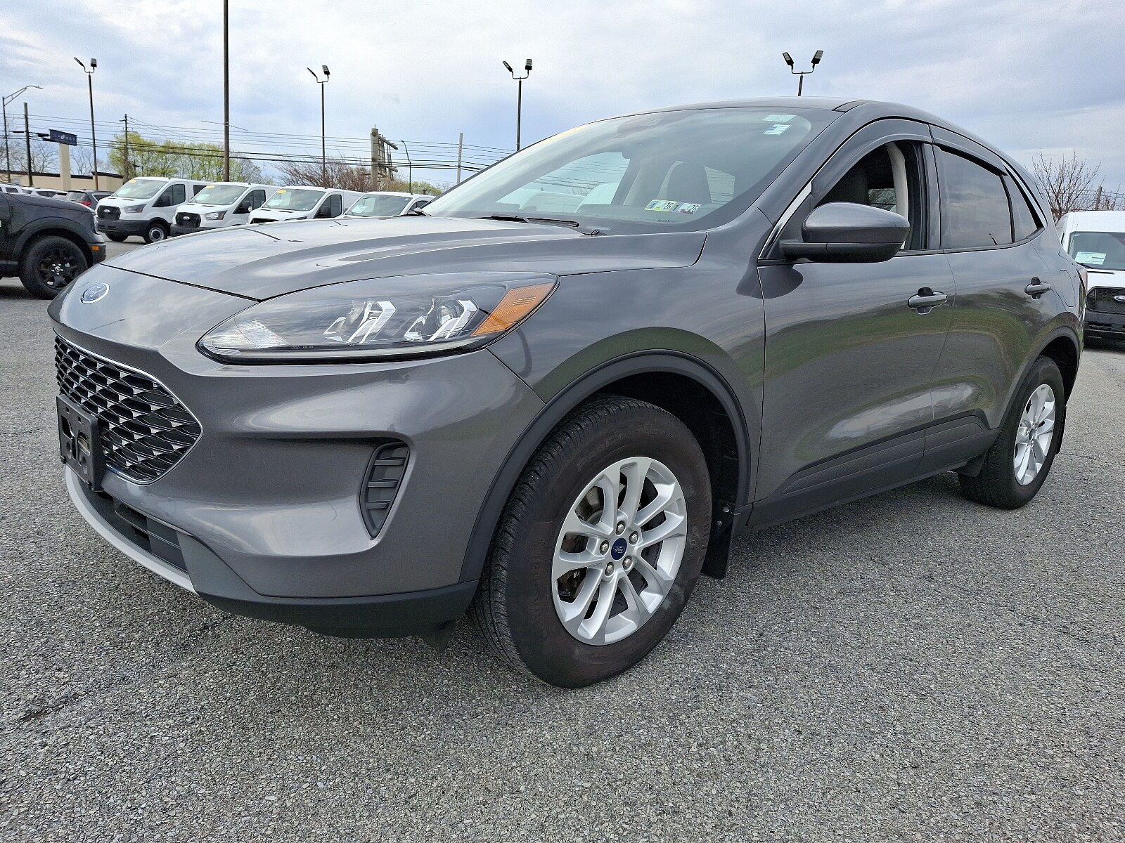 2021 Ford Escape SE Sport photo 3