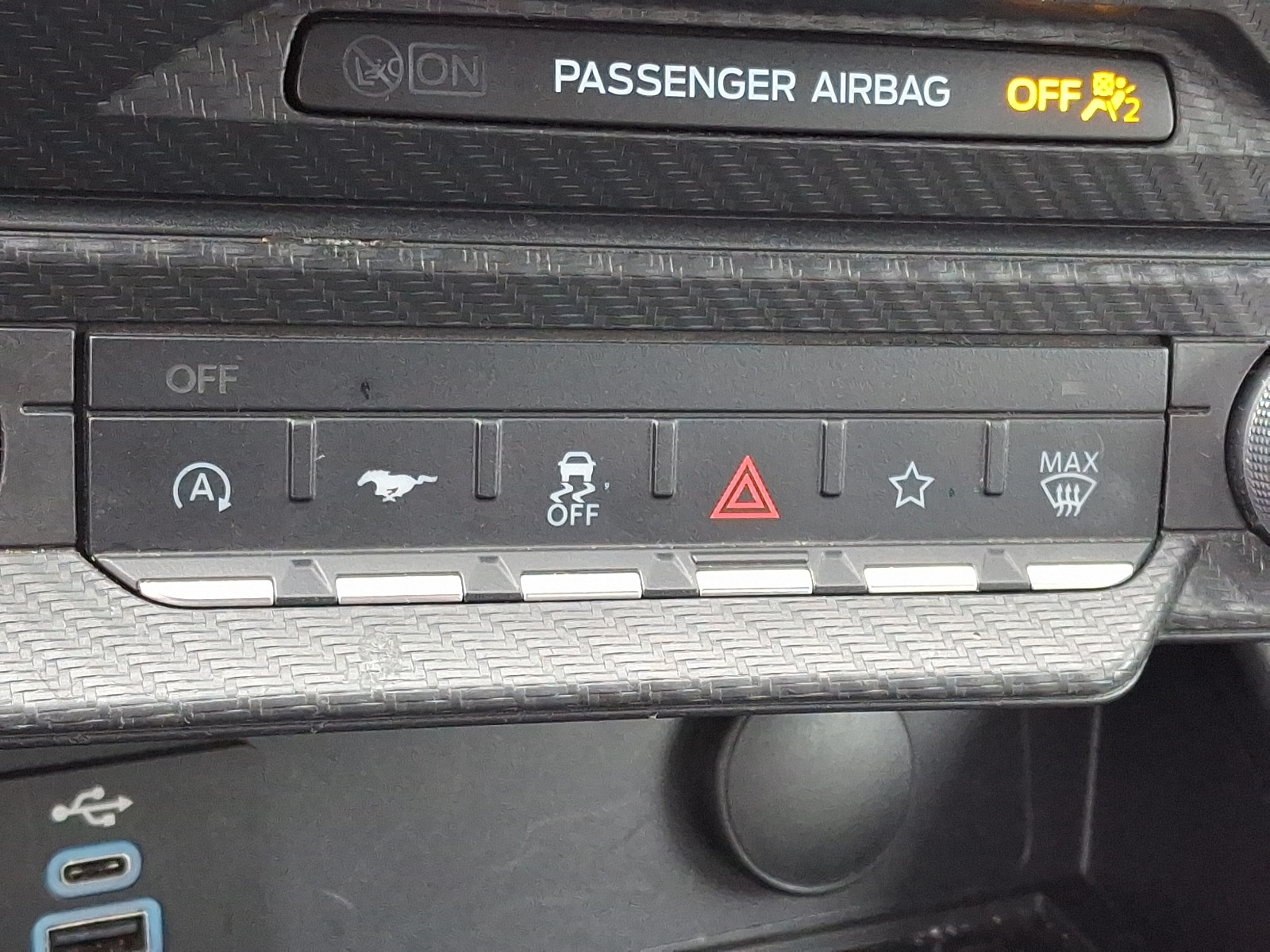 2024 Ford Mustang EcoBoost Premium - Photo 23