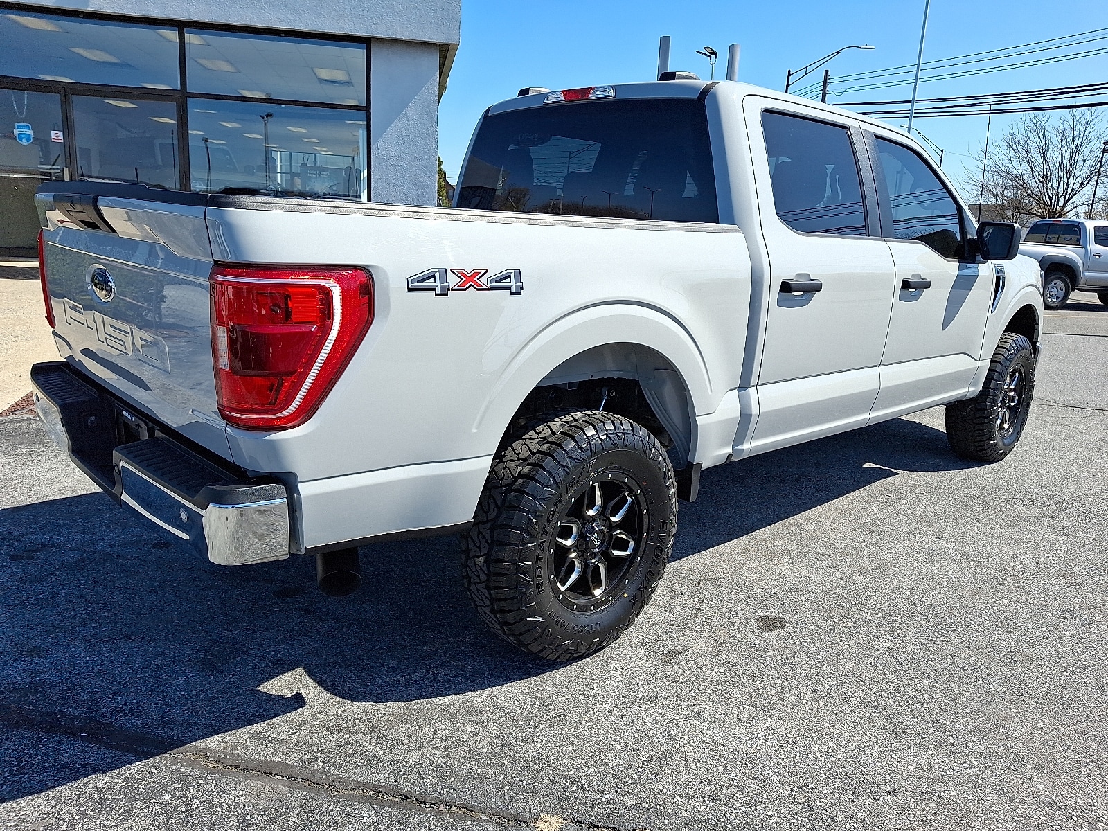 2023 Ford F-150 XLT - Photo 6