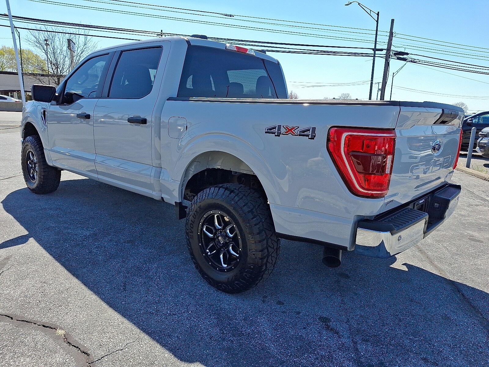 2023 Ford F-150 XLT photo 4