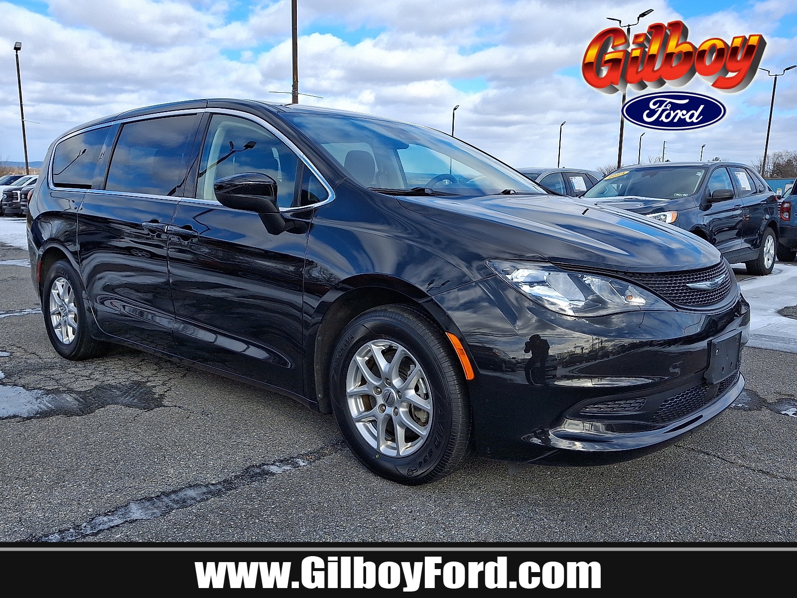 2023 Chrysler Voyager LX Passenger Van's photo