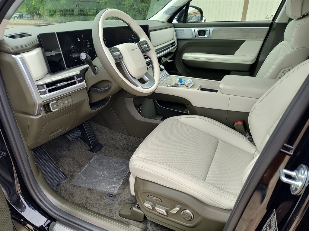 2025 Hyundai Santa Fe Calligraphy photo 2