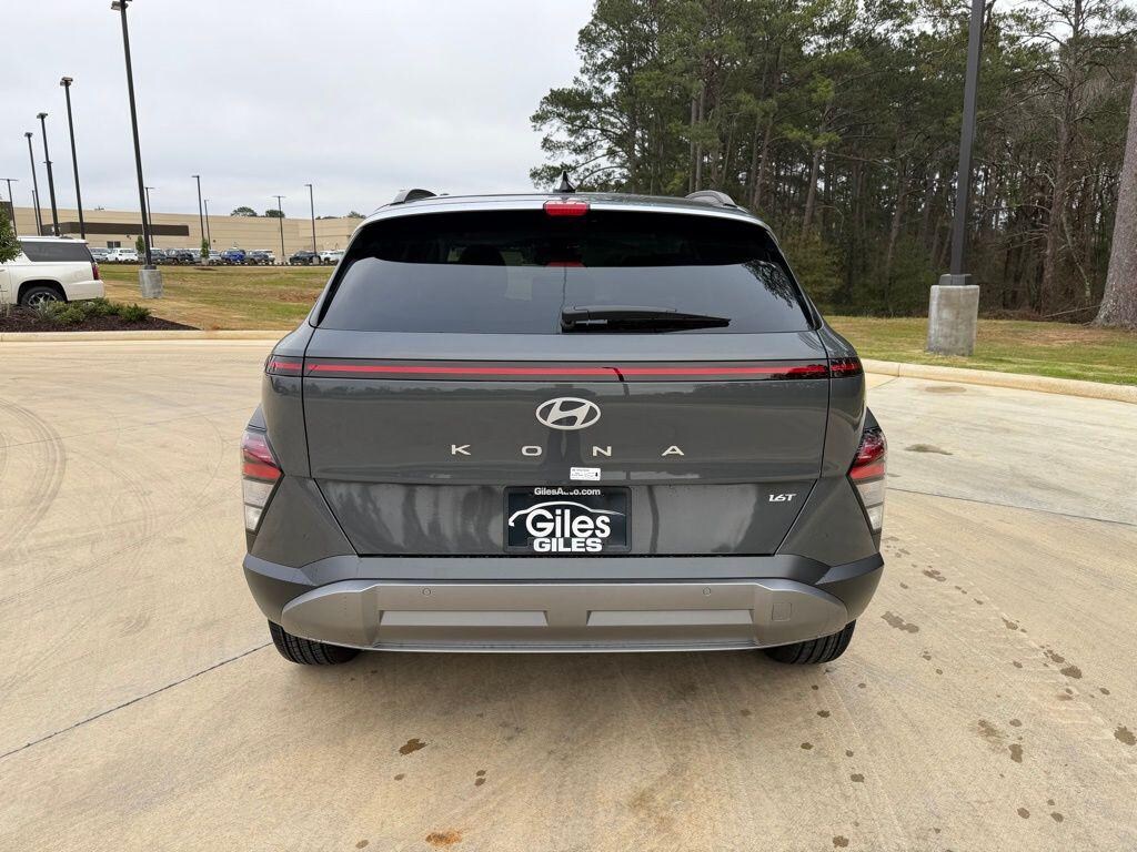 New 2026 Hyundai Kona Limited FWD SUV