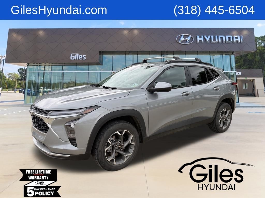 Used 2025 Chevrolet Trax LT SUV