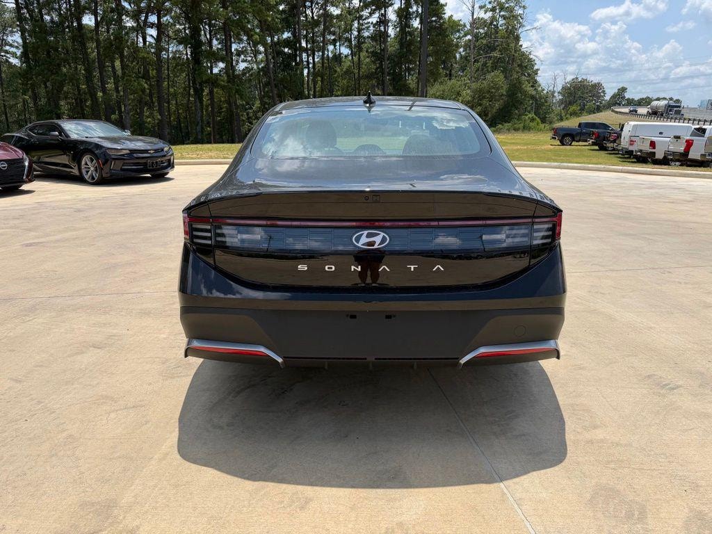 New 2026 Hyundai Sonata SE Sedan