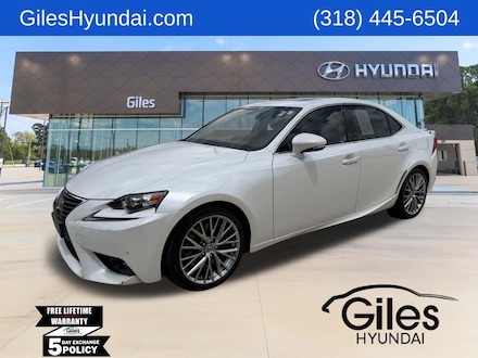 2016 LEXUS IS 200t Sedan