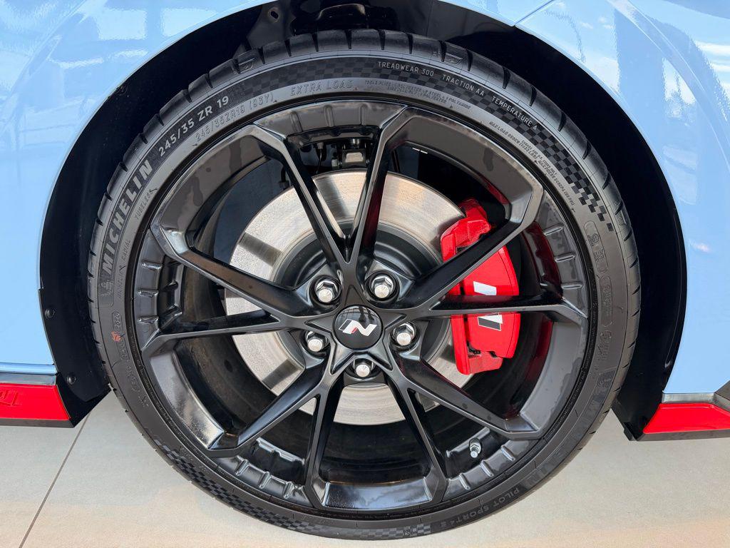 2026 Hyundai Elantra N - Photo 8
