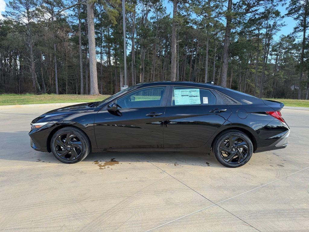 New 2026 Hyundai Elantra SEL Sport Sedan