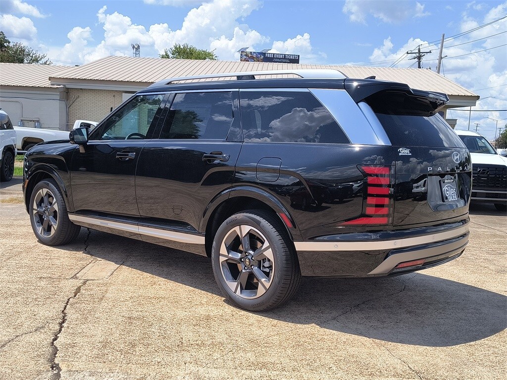 2026 Hyundai Palisade Limited photo 3