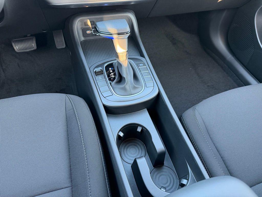 2026 Hyundai Kona SE - Photo 17