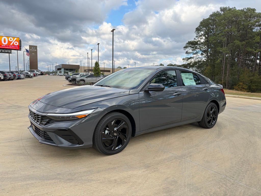 2026 Hyundai Elantra SEL's photo