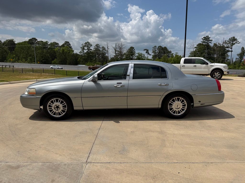 Used 2006 Lincoln Town Car Designer Series with VIN 1LNHM83V56Y648663 for sale in Alexandria, LA