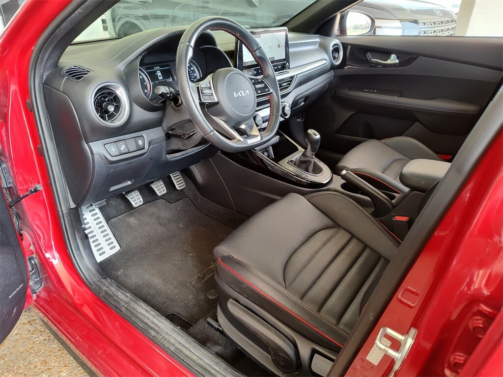 2022 Kia Forte GT photo 2