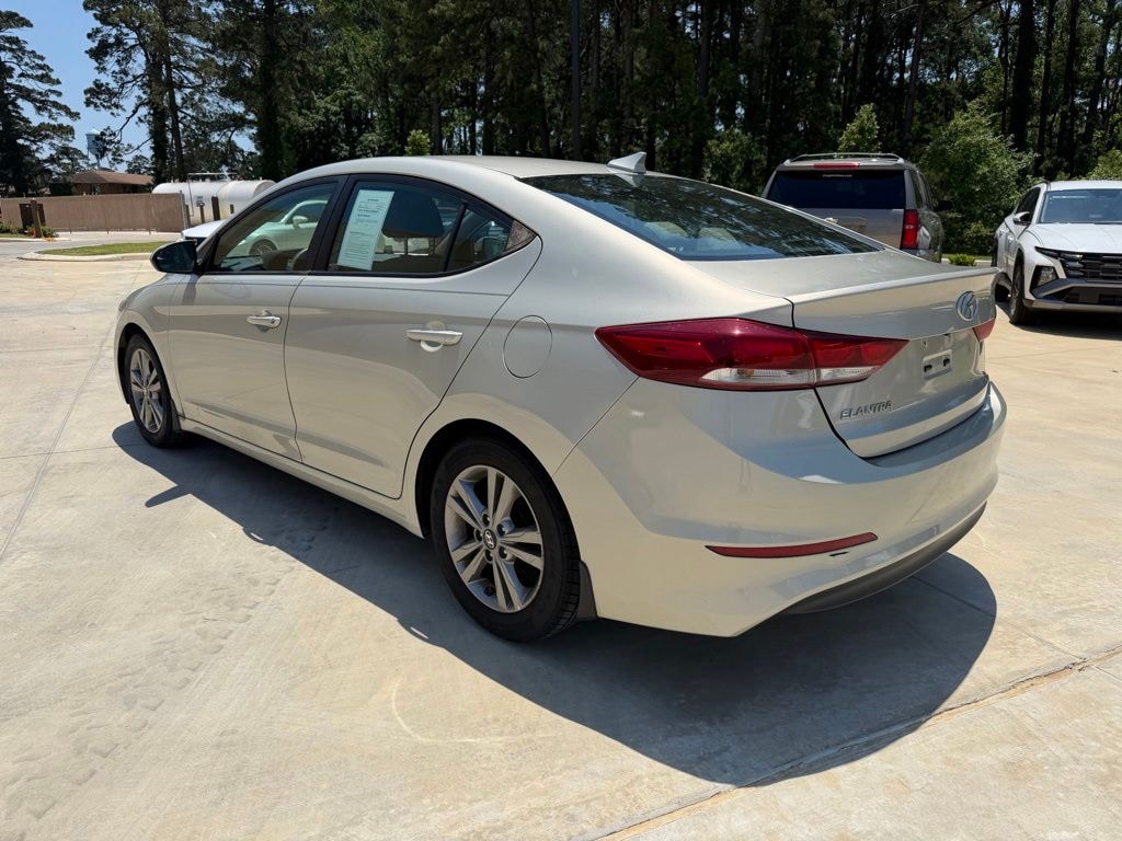 Used 2017 Hyundai Elantra SE Sedan