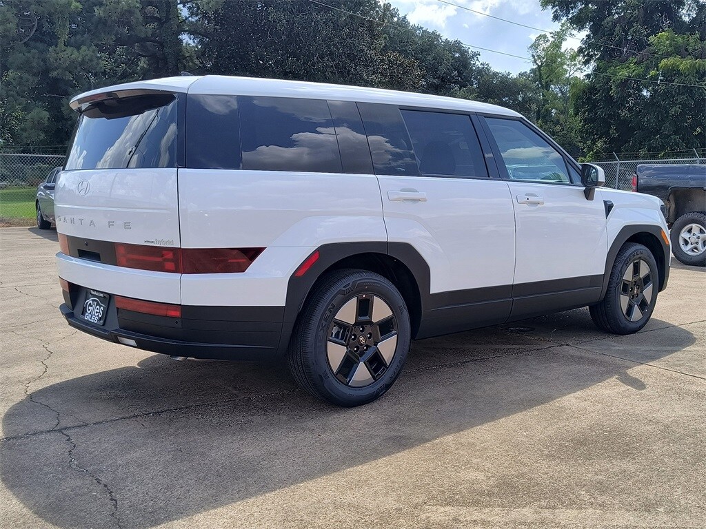 2026 Hyundai Santa Fe SE photo 4