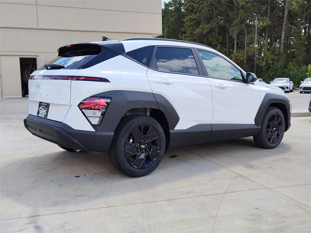 2026 Hyundai Kona SEL photo 3