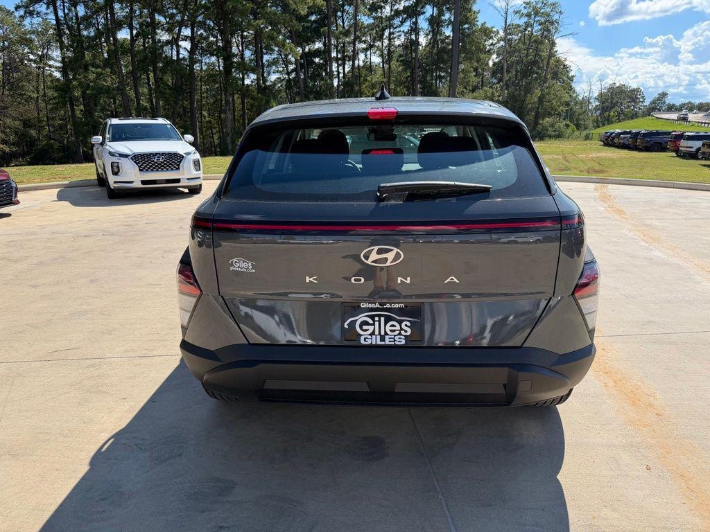 New 2026 Hyundai Kona SE FWD SUV