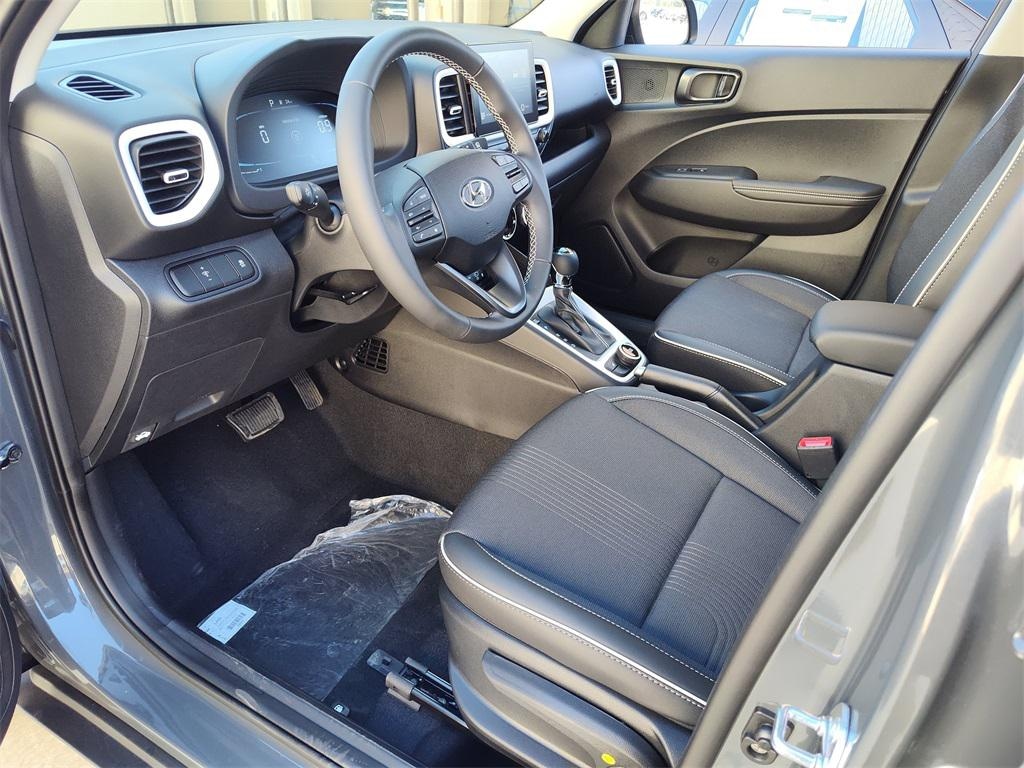 New 2026 Hyundai Venue SEL w/Two-Tone Roof SUV