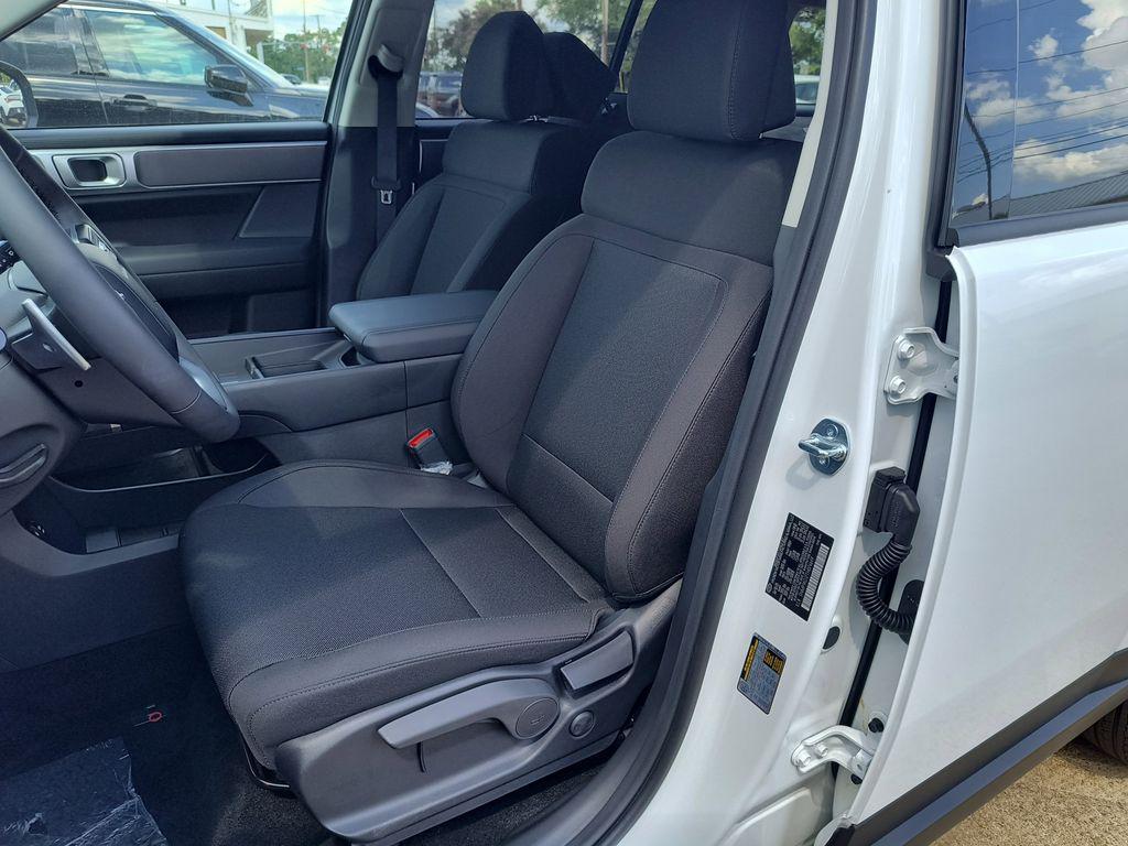 2026 Hyundai Santa Fe SE - Photo 6