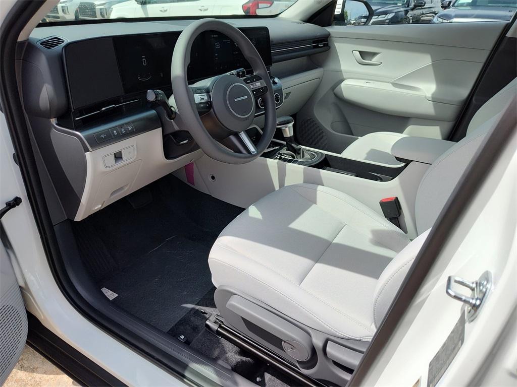 New 2025 Hyundai Kona SEL Convenience FWD SUV