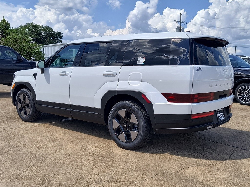 2026 Hyundai Santa Fe SE photo 3