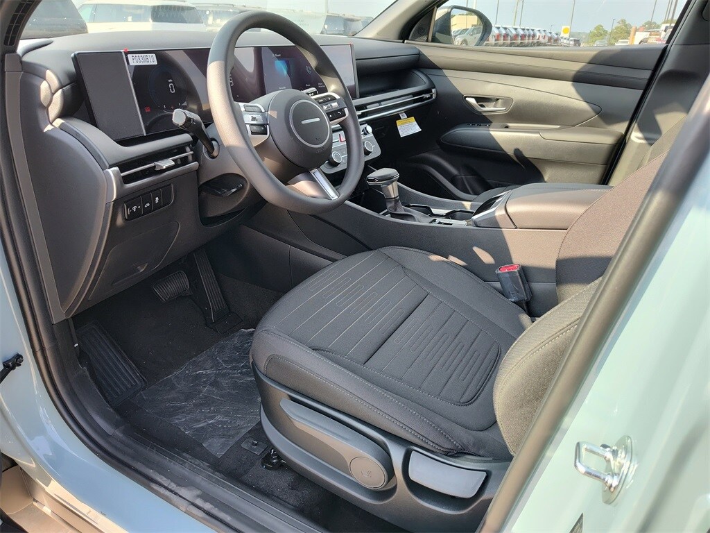 2026 Hyundai Santa Cruz SE photo 2
