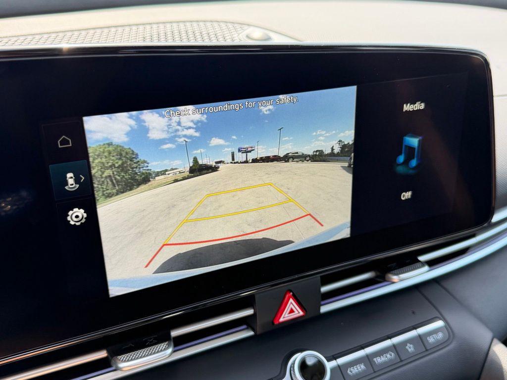 2026 Hyundai Elantra Limited - Photo 21