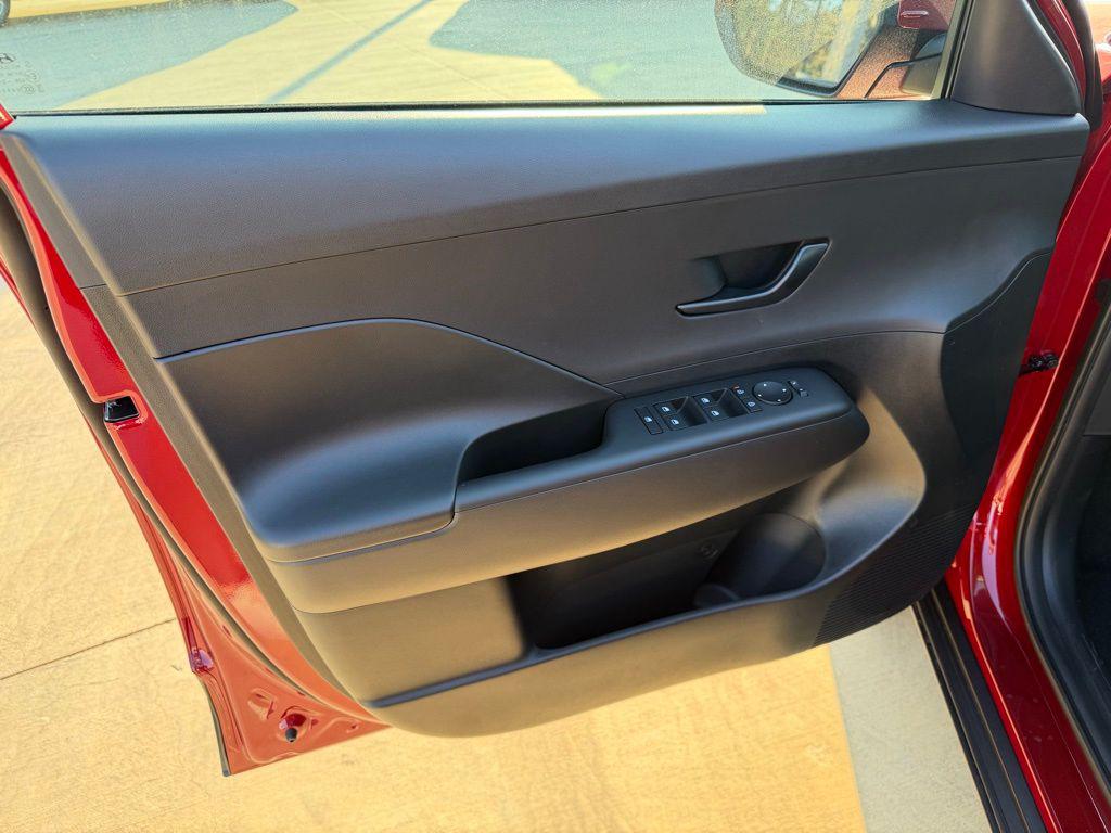 2026 Hyundai Kona SE - Photo 13