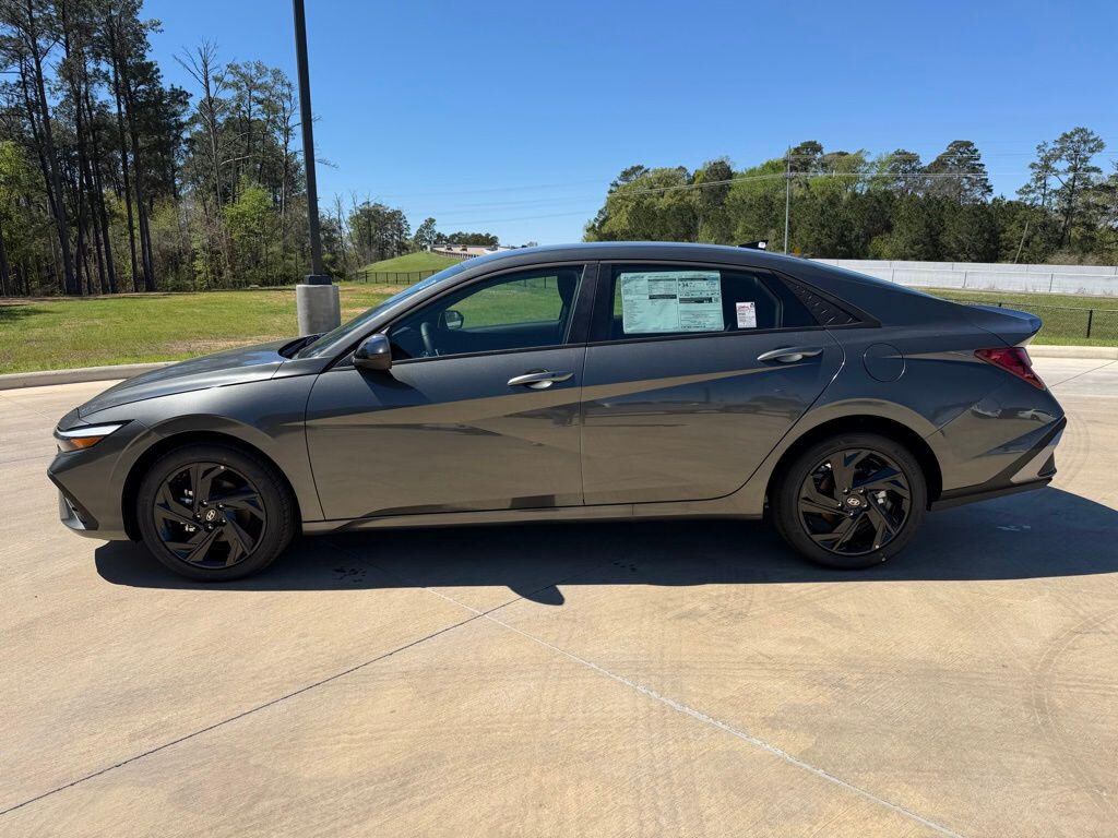 New 2026 Hyundai Elantra SEL Sport Sedan