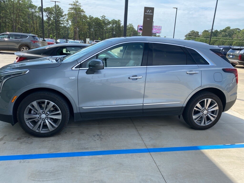 2024 Cadillac XT5 Premium Luxury photo 2