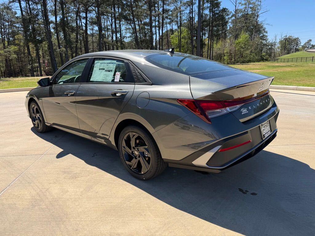 New 2026 Hyundai Elantra SEL Sport Sedan