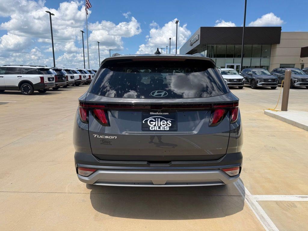 New 2026 Hyundai Tucson SEL FWD SUV