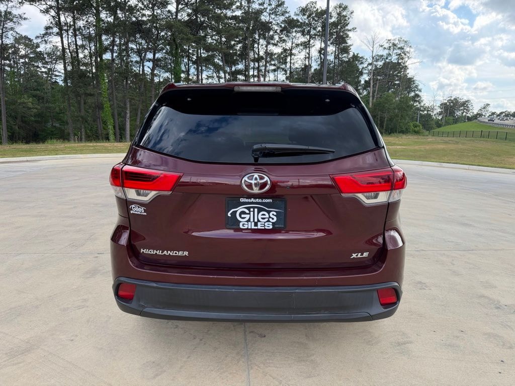 Used 2018 Toyota Highlander XLE V6 SUV