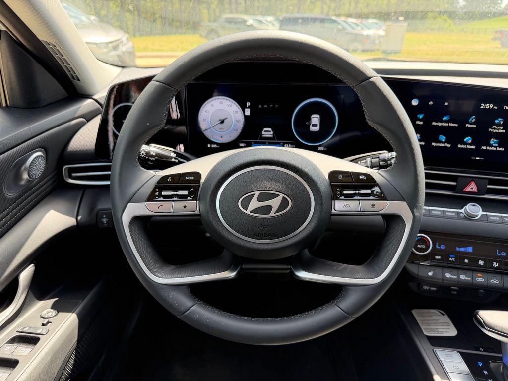 2026 Hyundai Elantra Limited - Photo 18