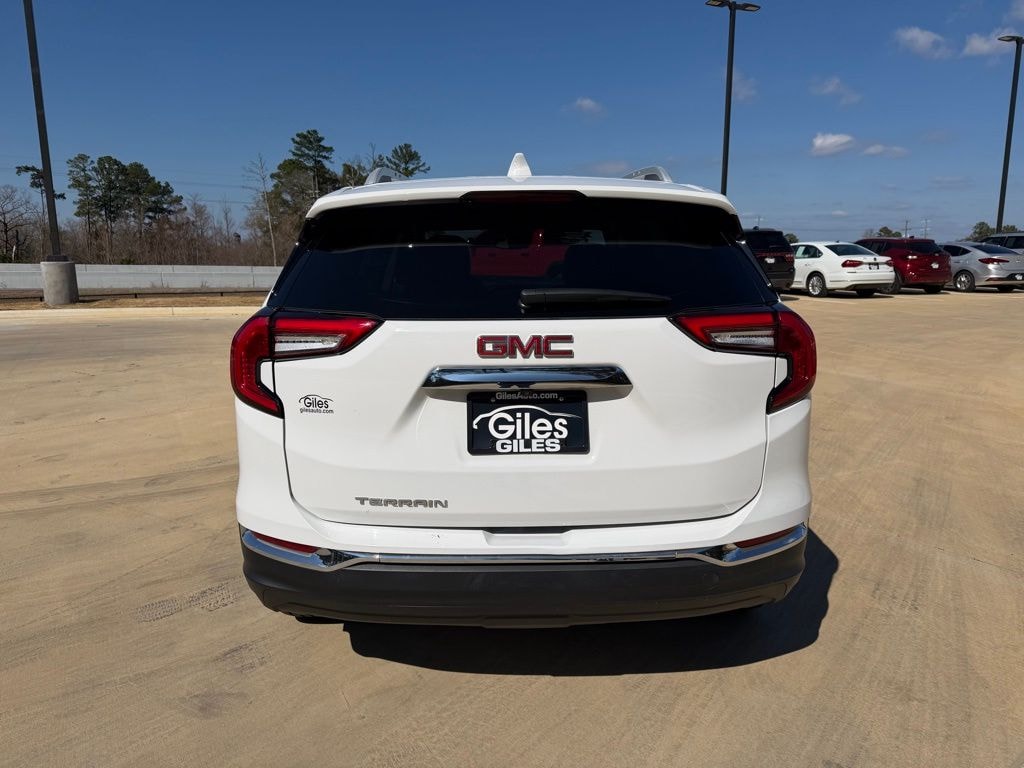 Used 2024 GMC Terrain SLT SUV