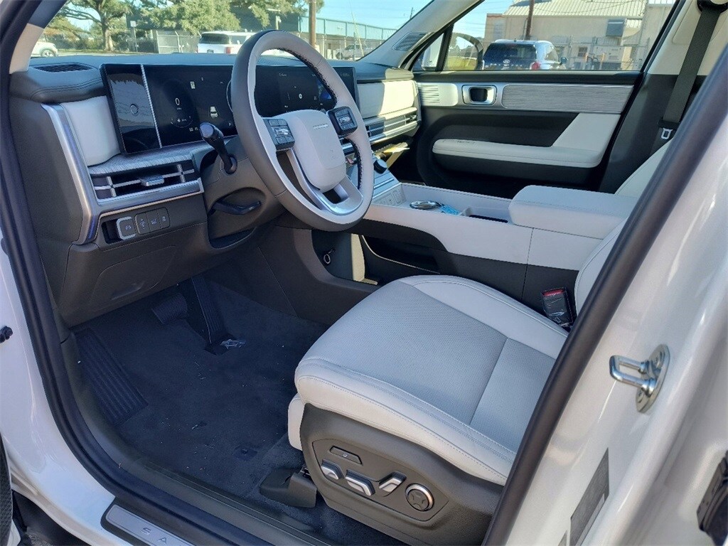 2025 Hyundai Santa Fe Calligraphy photo 2