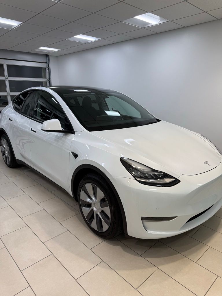 2022 Tesla Model Y Long Range's photo