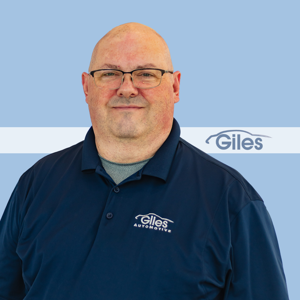 Staff member Albert Thompson from ID_6df4185f7aff