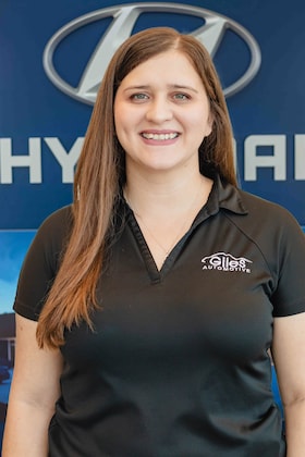 Staff member Elle Byrne from ID_6df4185f7aff