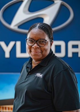 Staff member La Shonda Veal from ID_6df4185f7aff