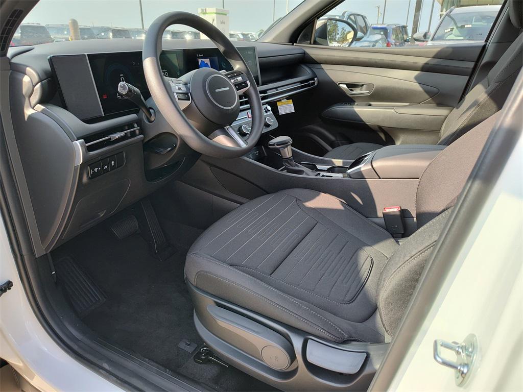 2026 Hyundai Santa Cruz SE photo 2