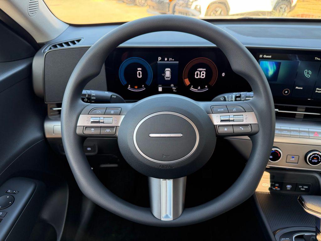 2026 Hyundai Kona SE - Photo 18