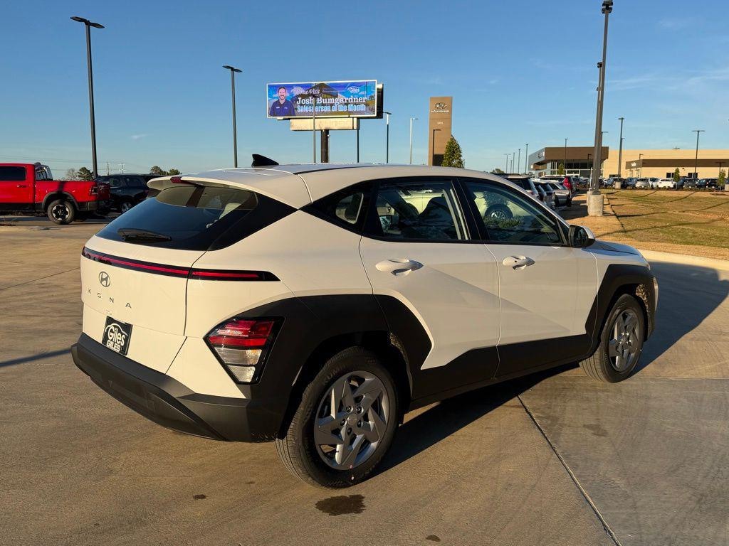 New 2026 Hyundai Kona SE FWD SUV