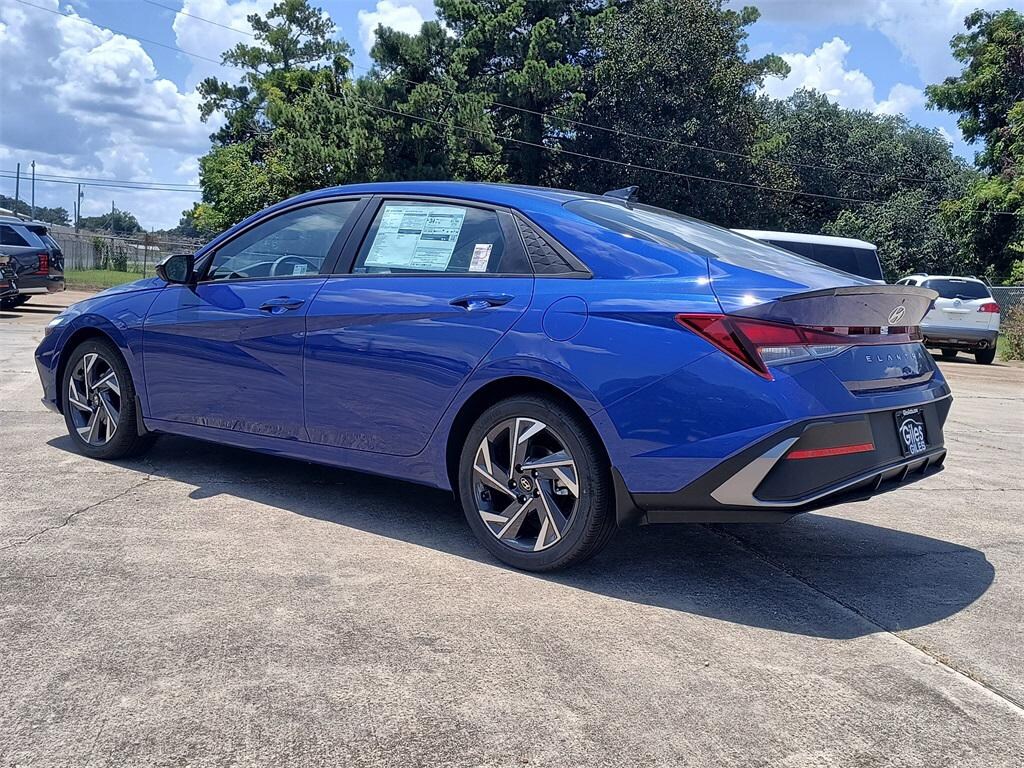 New 2025 Hyundai Elantra SEL Sport Sedan