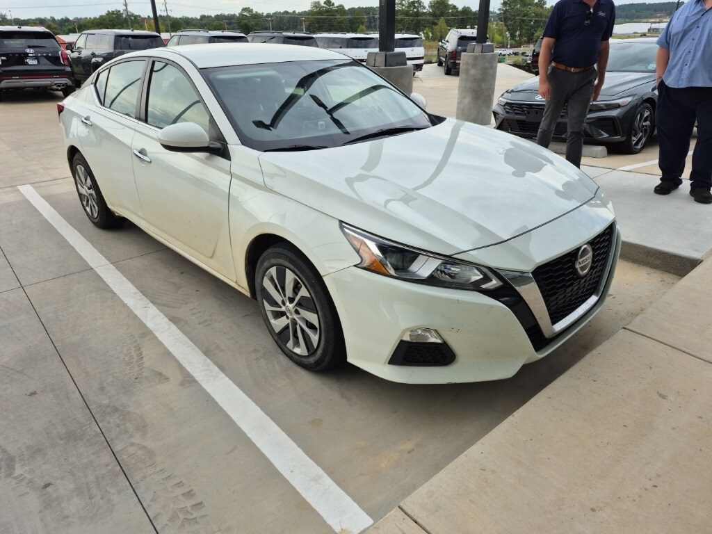 2020 Nissan Altima 2.5 S photo 2