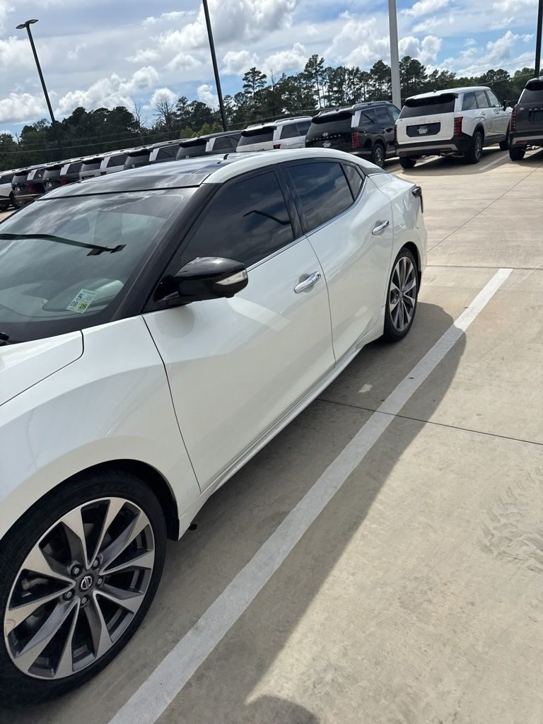 2022 Nissan Maxima Platinum's photo